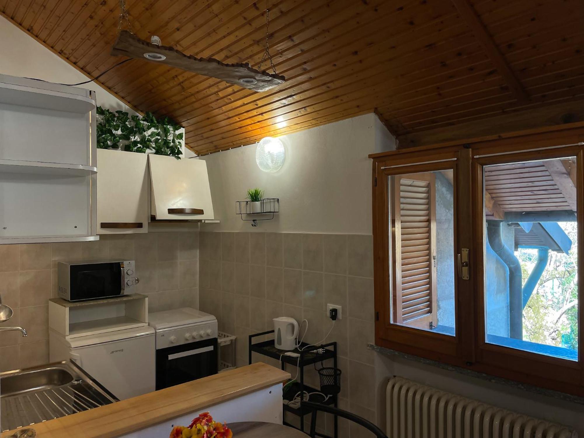 La Corte Dei Torri Loft On The Lake Oliveto Lario Bagian luar foto