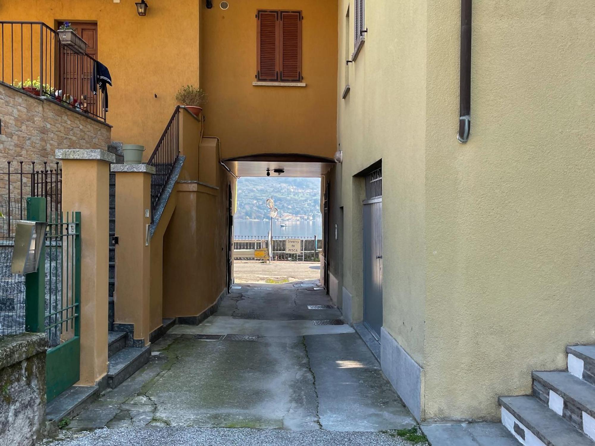 La Corte Dei Torri Loft On The Lake Oliveto Lario Bagian luar foto
